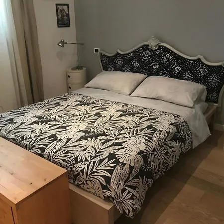 Con Bagno Privato E Parcheggio Kwatera prywatna Lukka