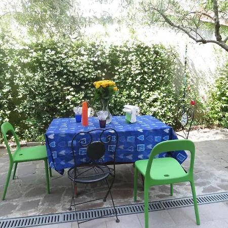 Homestay Con Bagno Privato E Parcheggio Lucca