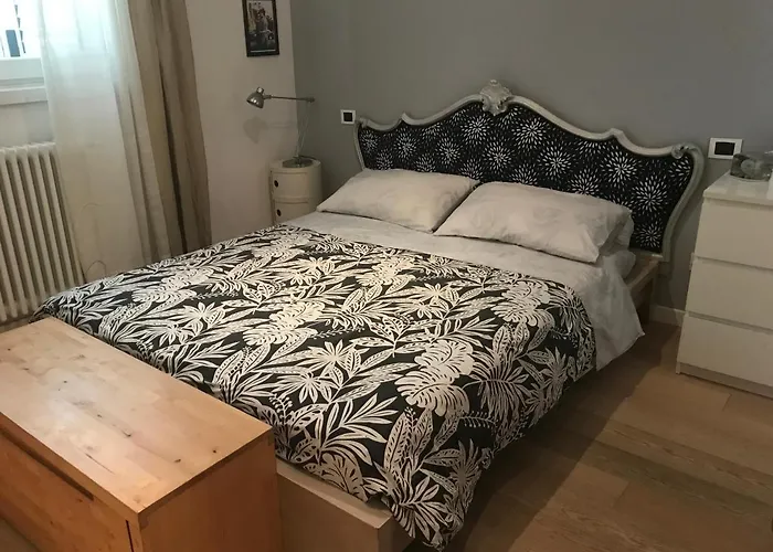 Con Bagno Privato E Parcheggio 홈스테이 루카