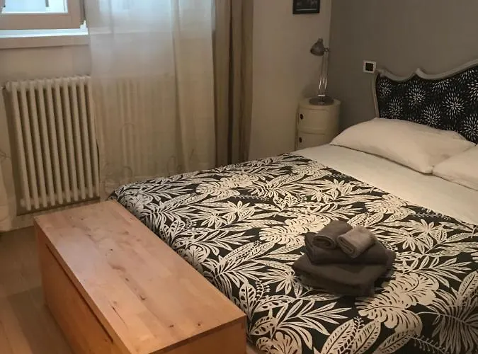 Con Bagno Privato E Parcheggio 홈스테이